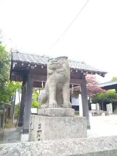 足高神社の狛犬