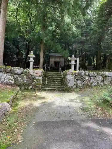 白石神社（若狭彦神社境外末社）の建物その他