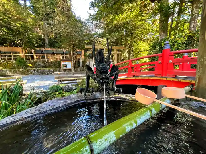 天河大辨財天社の手水舎