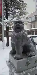 北海道神宮頓宮の狛犬