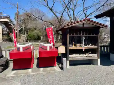 はね瀧道了尊の{uncategorized: "未分類", other: "その他", undefined: "問題あり", building: "その他建物", grave: "お墓", sacred_gate: "鳥居", guardian: "狛犬", statue: "像", buddha: "仏像", history: "歴史", nature: "自然", garden: "庭園", animal: "動物", pagoda: "塔", temizu: "手水舎", mountain_gate: "山門・神門", sanctuary: "本殿・本堂", subordinate: "末社・摂社", art: "芸術", scenery: "景色", jizo: "地蔵", ema: "絵馬", goshuin: "御朱印", omikuji: "おみくじ", items: "授与品その他", amulet: "お守り", goshuincho: "御朱印帳", eats: "食事", festival: "お祭り", votive_dance: "神楽", shichigosan: "七五三参", wedding: "結婚式", experience: "体験その他", initially: "初詣", around: "周辺", anti_infection: "感染症対策"}