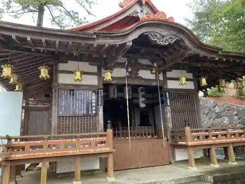 勝尾寺の本殿