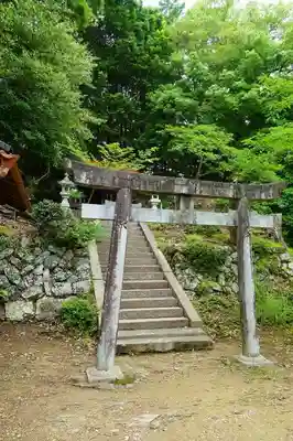 鷲尾神社（吉野町）の鳥居