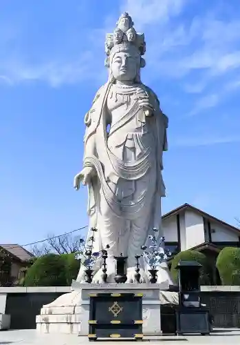 三寳寺の{uncategorized: "未分類", other: "その他", undefined: "問題あり", building: "その他建物", grave: "お墓", sacred_gate: "鳥居", guardian: "狛犬", statue: "像", buddha: "仏像", history: "歴史", nature: "自然", garden: "庭園", animal: "動物", pagoda: "塔", temizu: "手水舎", mountain_gate: "山門・神門", sanctuary: "本殿・本堂", subordinate: "末社・摂社", art: "芸術", scenery: "景色", jizo: "地蔵", ema: "絵馬", goshuin: "御朱印", omikuji: "おみくじ", items: "授与品その他", amulet: "お守り", goshuincho: "御朱印帳", eats: "食事", festival: "お祭り", votive_dance: "神楽", shichigosan: "七五三参", wedding: "結婚式", experience: "体験その他", initially: "初詣", around: "周辺", anti_infection: "感染症対策"}