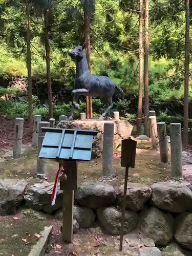 泉岡一言神社の狛犬