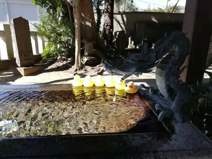 柏諏訪神社の手水舎