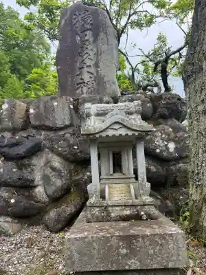 小河内神社の{uncategorized: "未分類", other: "その他", undefined: "問題あり", building: "その他建物", grave: "お墓", sacred_gate: "鳥居", guardian: "狛犬", statue: "像", buddha: "仏像", history: "歴史", nature: "自然", garden: "庭園", animal: "動物", pagoda: "塔", temizu: "手水舎", mountain_gate: "山門・神門", sanctuary: "本殿・本堂", subordinate: "末社・摂社", art: "芸術", scenery: "景色", jizo: "地蔵", ema: "絵馬", goshuin: "御朱印", omikuji: "おみくじ", items: "授与品その他", amulet: "お守り", goshuincho: "御朱印帳", eats: "食事", festival: "お祭り", votive_dance: "神楽", shichigosan: "七五三参", wedding: "結婚式", experience: "体験その他", initially: "初詣", around: "周辺", anti_infection: "感染症対策"}