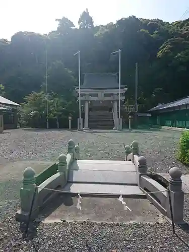 宇波西神社の鳥居