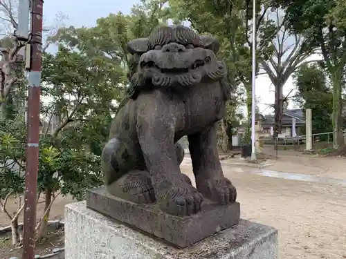 飯香岡八幡宮の狛犬