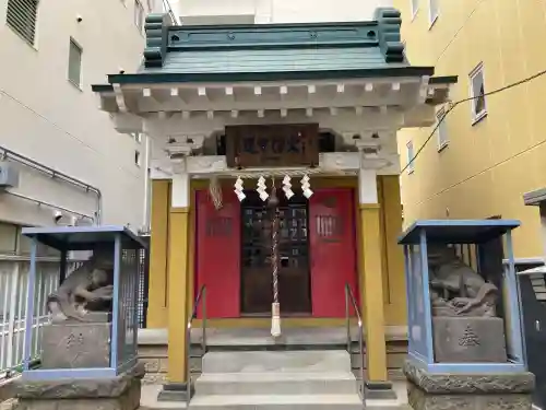 秋葉神社の{uncategorized: "未分類", other: "その他", undefined: "問題あり", building: "その他建物", grave: "お墓", sacred_gate: "鳥居", guardian: "狛犬", statue: "像", buddha: "仏像", history: "歴史", nature: "自然", garden: "庭園", animal: "動物", pagoda: "塔", temizu: "手水舎", mountain_gate: "山門・神門", sanctuary: "本殿・本堂", subordinate: "末社・摂社", art: "芸術", scenery: "景色", jizo: "地蔵", ema: "絵馬", goshuin: "御朱印", omikuji: "おみくじ", items: "授与品その他", amulet: "お守り", goshuincho: "御朱印帳", eats: "食事", festival: "お祭り", votive_dance: "神楽", shichigosan: "七五三参", wedding: "結婚式", experience: "体験その他", initially: "初詣", around: "周辺", anti_infection: "感染症対策"}