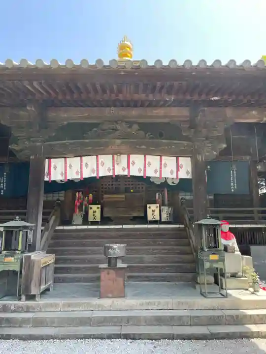 霊山寺の本殿・本堂