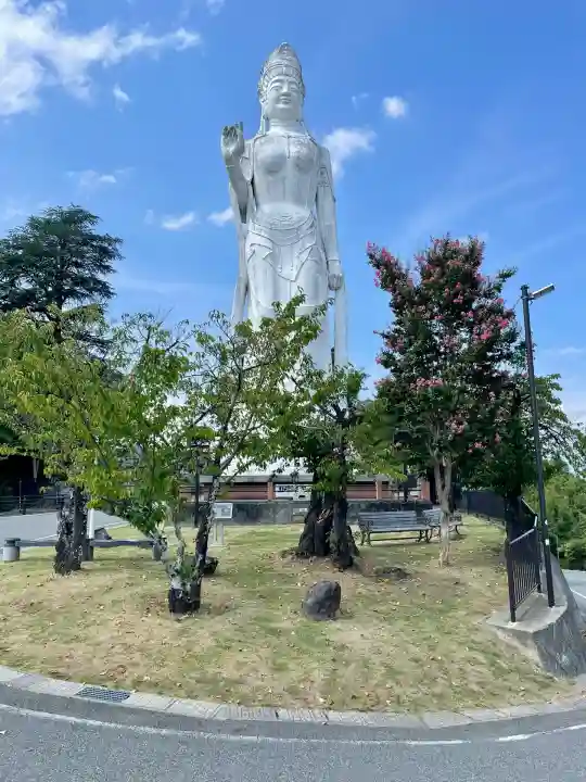 韮崎平和観音(山梨県)