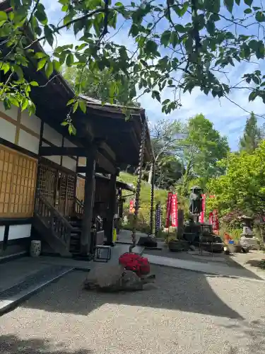 定泉寺の{uncategorized: "未分類", other: "その他", undefined: "問題あり", building: "その他建物", grave: "お墓", sacred_gate: "鳥居", guardian: "狛犬", statue: "像", buddha: "仏像", history: "歴史", nature: "自然", garden: "庭園", animal: "動物", pagoda: "塔", temizu: "手水舎", mountain_gate: "山門・神門", sanctuary: "本殿・本堂", subordinate: "末社・摂社", art: "芸術", scenery: "景色", jizo: "地蔵", ema: "絵馬", goshuin: "御朱印", omikuji: "おみくじ", items: "授与品その他", amulet: "お守り", goshuincho: "御朱印帳", eats: "食事", festival: "お祭り", votive_dance: "神楽", shichigosan: "七五三参", wedding: "結婚式", experience: "体験その他", initially: "初詣", around: "周辺", anti_infection: "感染症対策"}