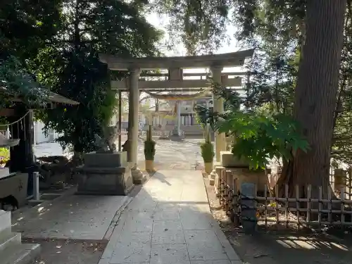 白髭神社の{uncategorized: "未分類", other: "その他", undefined: "問題あり", building: "その他建物", grave: "お墓", sacred_gate: "鳥居", guardian: "狛犬", statue: "像", buddha: "仏像", history: "歴史", nature: "自然", garden: "庭園", animal: "動物", pagoda: "塔", temizu: "手水舎", mountain_gate: "山門・神門", sanctuary: "本殿・本堂", subordinate: "末社・摂社", art: "芸術", scenery: "景色", jizo: "地蔵", ema: "絵馬", goshuin: "御朱印", omikuji: "おみくじ", items: "授与品その他", amulet: "お守り", goshuincho: "御朱印帳", eats: "食事", festival: "お祭り", votive_dance: "神楽", shichigosan: "七五三参", wedding: "結婚式", experience: "体験その他", initially: "初詣", around: "周辺", anti_infection: "感染症対策"}