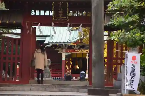 金王八幡宮の山門