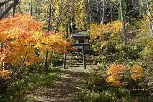 奥裾花社の建物その他