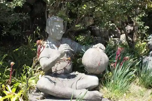 東林寺の像