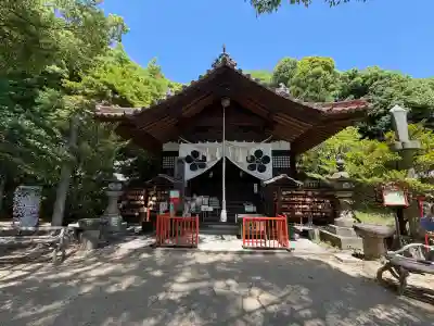 御袖天満宮の{uncategorized: "未分類", other: "その他", undefined: "問題あり", building: "その他建物", grave: "お墓", sacred_gate: "鳥居", guardian: "狛犬", statue: "像", buddha: "仏像", history: "歴史", nature: "自然", garden: "庭園", animal: "動物", pagoda: "塔", temizu: "手水舎", mountain_gate: "山門・神門", sanctuary: "本殿・本堂", subordinate: "末社・摂社", art: "芸術", scenery: "景色", jizo: "地蔵", ema: "絵馬", goshuin: "御朱印", omikuji: "おみくじ", items: "授与品その他", amulet: "お守り", goshuincho: "御朱印帳", eats: "食事", festival: "お祭り", votive_dance: "神楽", shichigosan: "七五三参", wedding: "結婚式", experience: "体験その他", initially: "初詣", around: "周辺", anti_infection: "感染症対策"}