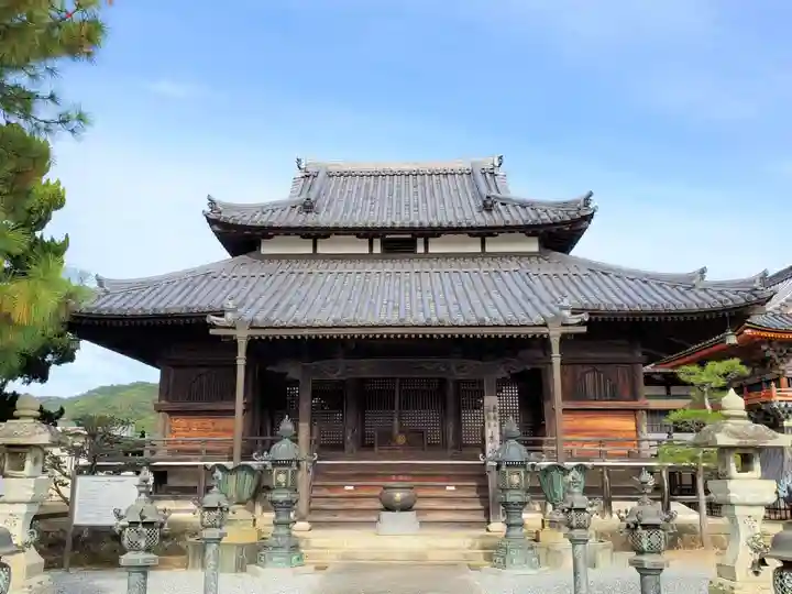 酒見寺の本殿・本堂