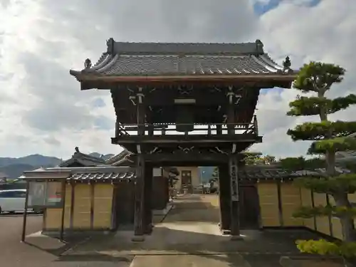 慈恩寺の山門