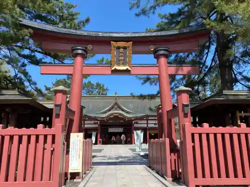 氣比神宮の鳥居