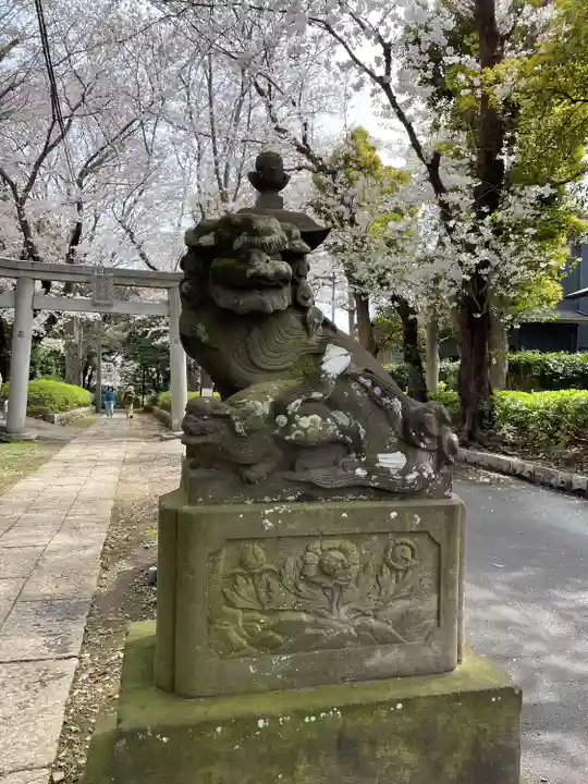 前原御嶽神社の狛犬