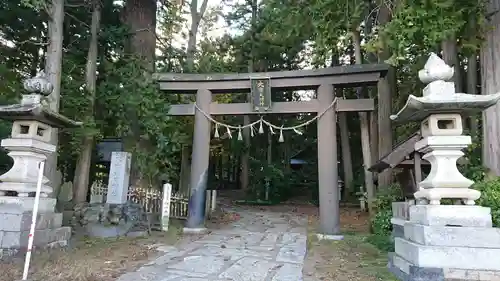 大宮熱田神社の鳥居