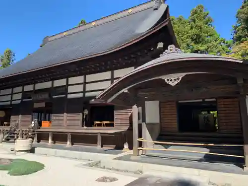 慈雲寺の本殿・本堂