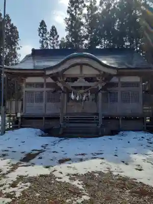 新掘八幡宮の本殿・本堂