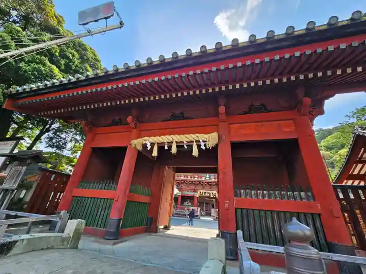 静岡浅間神社の山門・神門