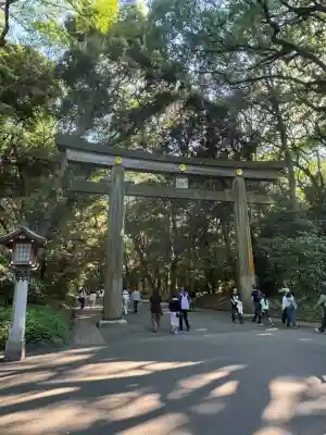明治神宮の{uncategorized: "未分類", other: "その他", undefined: "問題あり", building: "その他建物", grave: "お墓", sacred_gate: "鳥居", guardian: "狛犬", statue: "像", buddha: "仏像", history: "歴史", nature: "自然", garden: "庭園", animal: "動物", pagoda: "塔", temizu: "手水舎", mountain_gate: "山門・神門", sanctuary: "本殿・本堂", subordinate: "末社・摂社", art: "芸術", scenery: "景色", jizo: "地蔵", ema: "絵馬", goshuin: "御朱印", omikuji: "おみくじ", items: "授与品その他", amulet: "お守り", goshuincho: "御朱印帳", eats: "食事", festival: "お祭り", votive_dance: "神楽", shichigosan: "七五三参", wedding: "結婚式", experience: "体験その他", initially: "初詣", around: "周辺", anti_infection: "感染症対策"}