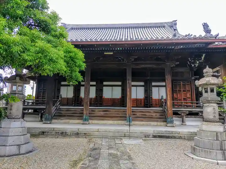 西生寺の本殿・本堂