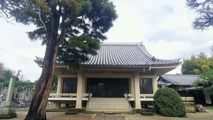 薬王寺の本殿・本堂