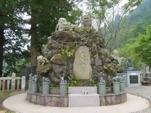 大山阿夫利神社の狛犬