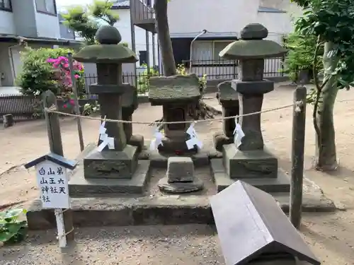 片瀬諏訪神社の末社