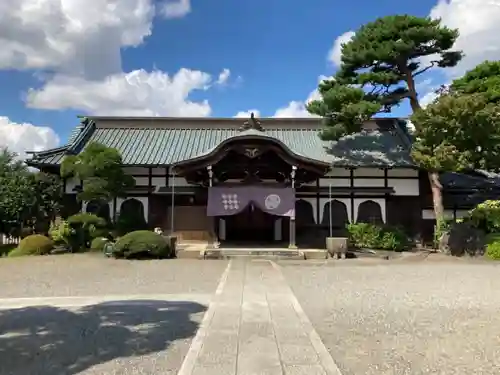 護国寺の本殿・本堂