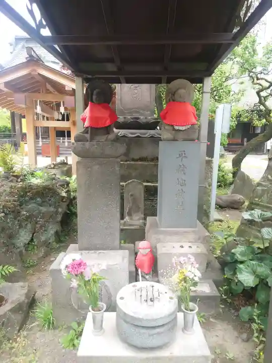 海雲寺の{uncategorized: "未分類", other: "その他", undefined: "問題あり", building: "その他建物", grave: "お墓", sacred_gate: "鳥居", guardian: "狛犬", statue: "像", buddha: "仏像", history: "歴史", nature: "自然", garden: "庭園", animal: "動物", pagoda: "塔", temizu: "手水舎", mountain_gate: "山門・神門", sanctuary: "本殿・本堂", subordinate: "末社・摂社", art: "芸術", scenery: "景色", jizo: "地蔵", ema: "絵馬", goshuin: "御朱印", omikuji: "おみくじ", items: "授与品その他", amulet: "お守り", goshuincho: "御朱印帳", eats: "食事", festival: "お祭り", votive_dance: "神楽", shichigosan: "七五三参", wedding: "結婚式", experience: "体験その他", initially: "初詣", around: "周辺", anti_infection: "感染症対策"}
