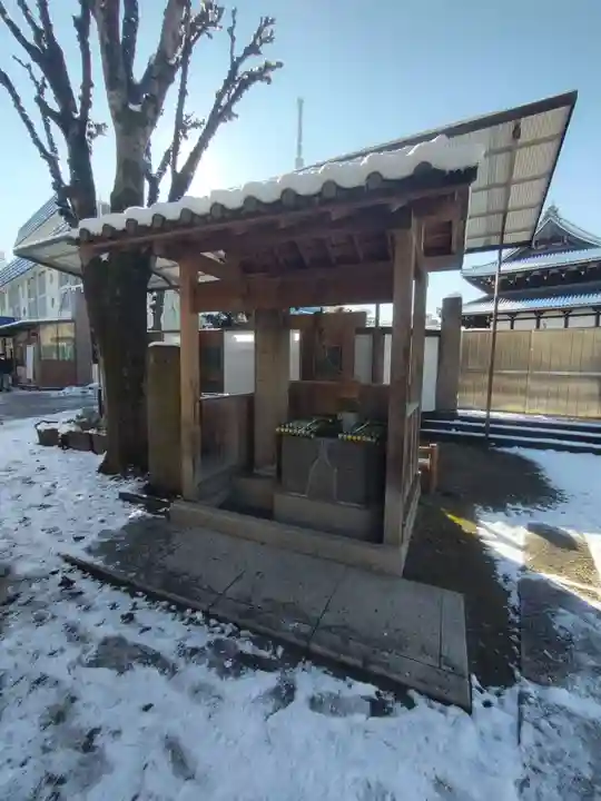 長命寺の手水舎