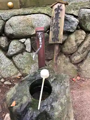 水屋神社の手水舎