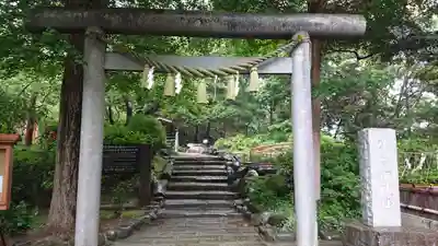 葛原岡神社の鳥居