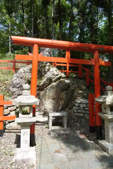 磐栄稲荷宮の末社・摂社