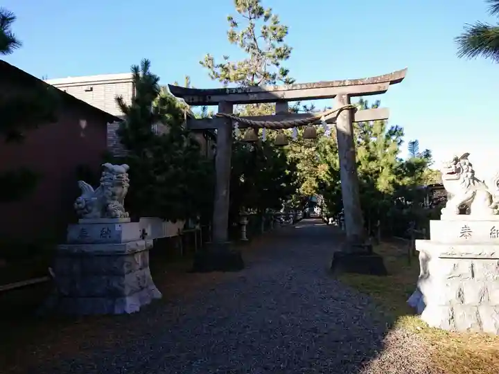 鶴嶺八幡宮の鳥居
