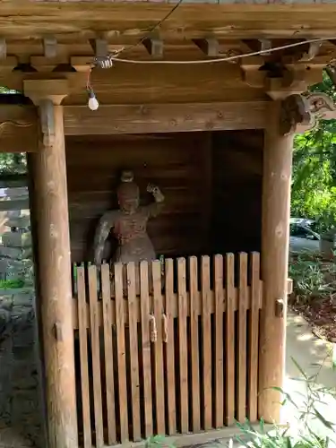 宇迦神社の山門