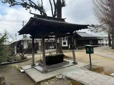 熊野神社の{uncategorized: "未分類", other: "その他", undefined: "問題あり", building: "その他建物", grave: "お墓", sacred_gate: "鳥居", guardian: "狛犬", statue: "像", buddha: "仏像", history: "歴史", nature: "自然", garden: "庭園", animal: "動物", pagoda: "塔", temizu: "手水舎", mountain_gate: "山門・神門", sanctuary: "本殿・本堂", subordinate: "末社・摂社", art: "芸術", scenery: "景色", jizo: "地蔵", ema: "絵馬", goshuin: "御朱印", omikuji: "おみくじ", items: "授与品その他", amulet: "お守り", goshuincho: "御朱印帳", eats: "食事", festival: "お祭り", votive_dance: "神楽", shichigosan: "七五三参", wedding: "結婚式", experience: "体験その他", initially: "初詣", around: "周辺", anti_infection: "感染症対策"}