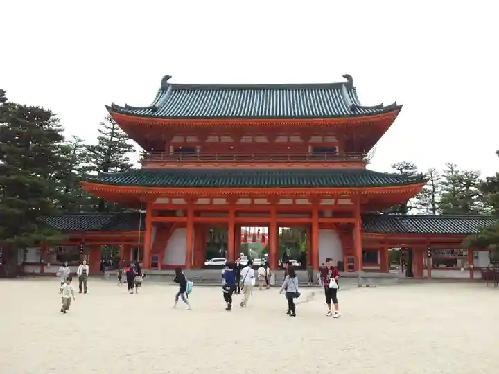 平安神宮の山門・神門