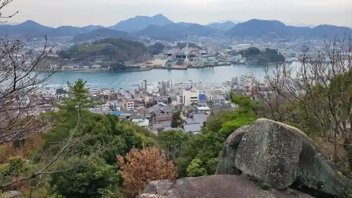 千光寺の{uncategorized: "未分類", other: "その他", undefined: "問題あり", building: "その他建物", grave: "お墓", sacred_gate: "鳥居", guardian: "狛犬", statue: "像", buddha: "仏像", history: "歴史", nature: "自然", garden: "庭園", animal: "動物", pagoda: "塔", temizu: "手水舎", mountain_gate: "山門・神門", sanctuary: "本殿・本堂", subordinate: "末社・摂社", art: "芸術", scenery: "景色", jizo: "地蔵", ema: "絵馬", goshuin: "御朱印", omikuji: "おみくじ", items: "授与品その他", amulet: "お守り", goshuincho: "御朱印帳", eats: "食事", festival: "お祭り", votive_dance: "神楽", shichigosan: "七五三参", wedding: "結婚式", experience: "体験その他", initially: "初詣", around: "周辺", anti_infection: "感染症対策"}