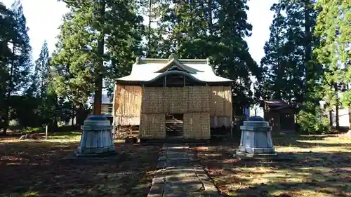 神明神社の本殿