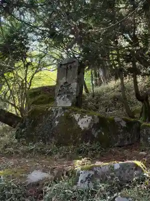 英彦山神宮御本社（上宮）の{uncategorized: "未分類", other: "その他", undefined: "問題あり", building: "その他建物", grave: "お墓", sacred_gate: "鳥居", guardian: "狛犬", statue: "像", buddha: "仏像", history: "歴史", nature: "自然", garden: "庭園", animal: "動物", pagoda: "塔", temizu: "手水舎", mountain_gate: "山門・神門", sanctuary: "本殿・本堂", subordinate: "末社・摂社", art: "芸術", scenery: "景色", jizo: "地蔵", ema: "絵馬", goshuin: "御朱印", omikuji: "おみくじ", items: "授与品その他", amulet: "お守り", goshuincho: "御朱印帳", eats: "食事", festival: "お祭り", votive_dance: "神楽", shichigosan: "七五三参", wedding: "結婚式", experience: "体験その他", initially: "初詣", around: "周辺", anti_infection: "感染症対策"}