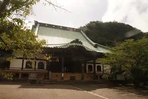光明寺の本殿・本堂