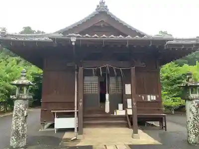 国片主神社の本殿・本堂